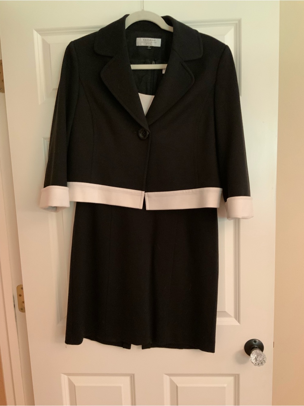 Tahari Arthur S. Levine Petite Black & White Colorblock Suit Set - Size 12P